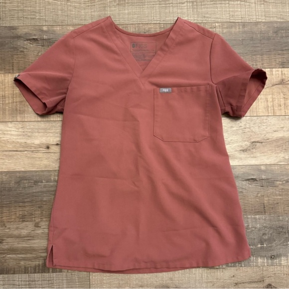 Figs Clay Pink Red Scrub Set joggers - Picture 2 of 8